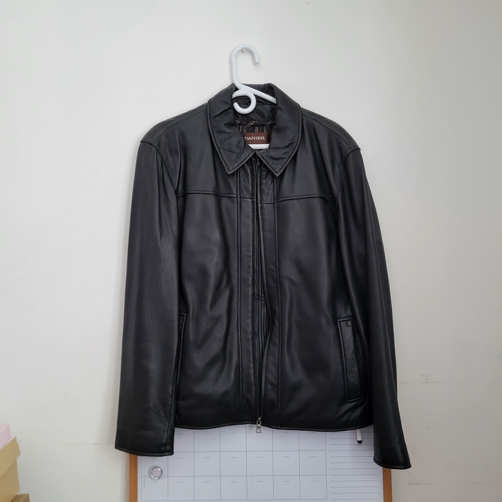 Danier men’s black leather jacket, size L.